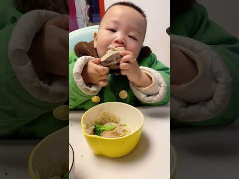 wow cute style of eating | Cute Babies #cute #babies #cutebaby #Babyfun #Cutegirl #cuteboy #shorts