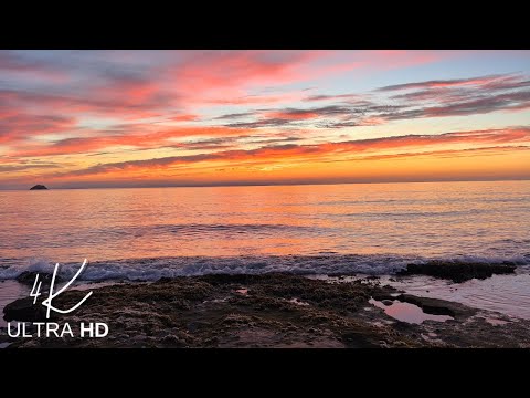 Beautiful Sunrise at the Beach with Calming Sound of Waves | 4K Ultra HD