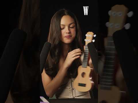 Olivia Rodrigo Can Play Cowboy Chords On Her Guitar | W Magazine