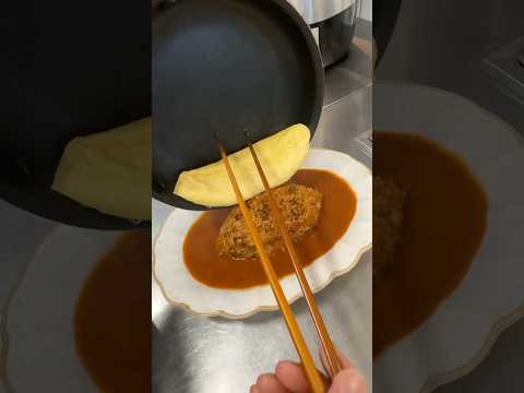 Soft-Boiled Omelette Rice (omurice) - Korean Street Food #shorts