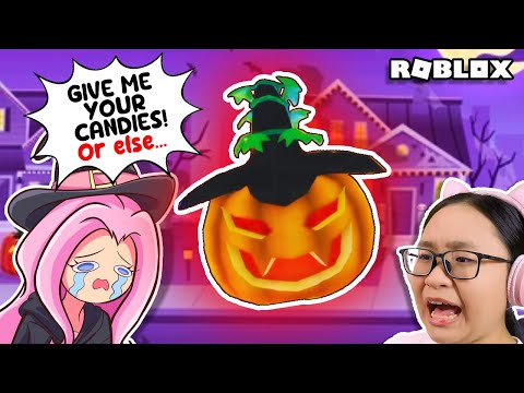 He Wants to TAKE my CANDIES! | Roblox | Halloween Story