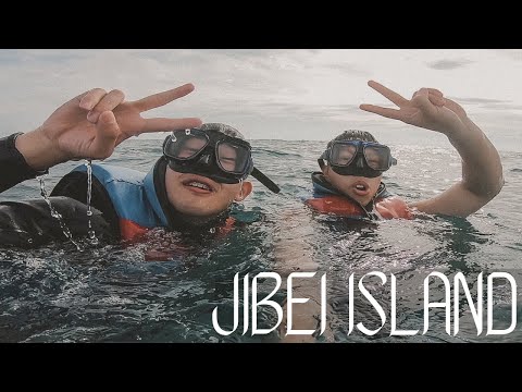 Unexplored Beach Paradise in Taiwan (we ate a pufferfish!)