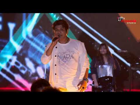 Toh Phir Aao Video Song | Awarapan | Ankit Tiwari Live Singing