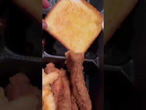 ZAXBYS WINGS AND THINGS!#foodies #foodie #wings #fries #chickenstripsrecipe #foodblogger