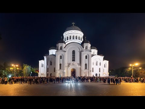 Love and Faith in Bucharest! - Huge Queue for Relics of Saint Dimitrie at Romanian Patriarchate ! 🇷🇴