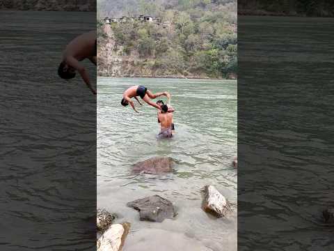 rishikesh fun | tere yaar ne khola tution | #funwithfriends #rishikesh #gangariver #jaimatadi