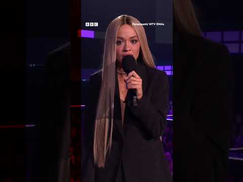 Rita Ora's tearful tribute to Liam Payne. #LiamPayne #MTVAwards #BBCNews