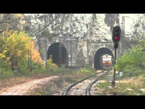 EMU 32 departing from stop "Cherepish" in the rain (28.Oct.12) - Bulgarian State Railways HD