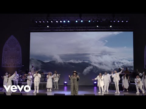 Tasha Cobbs Leonard - Holy (Performance Video)