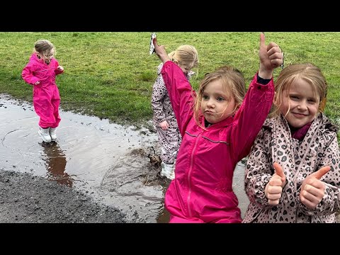 JUMPING IN MUDDY PUDDLES LIKE PEPPA PIG | country park family walk