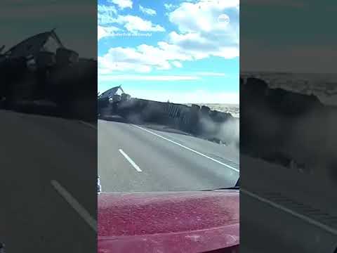 Dashcam footage captures moment semi-truck overturns in Idaho #driving #dashcam #idaho #crash