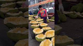 Biggest Size Fruit!! Easy way to cutting a big Jackfruit by this man - Thai fruit💛🍋