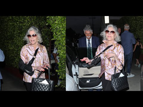 Actress Jane Fonda Steps Out For Dinner With An Arm Brace in Santa Monica!