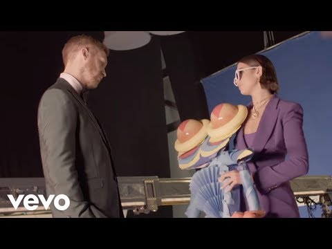 Calvin Harris, Dua Lipa - One Kiss (Behind the Scenes)