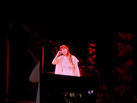 Taylor Swift receives a thundering ovation for 2 minutes straight, Part II #TaylorSwift #ErasTour