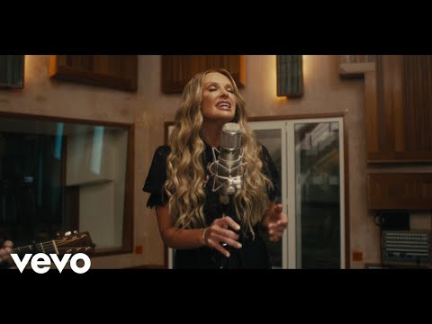 Carly Pearce - we don't fight anymore (live acoustic one take)