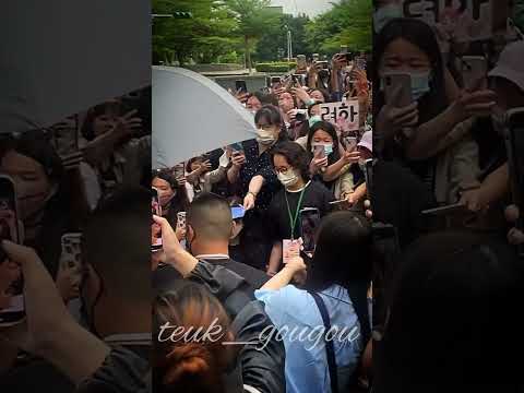 230513 수퍼주니어 김령욱 【飛向韓國心發現】金厲旭 上班路