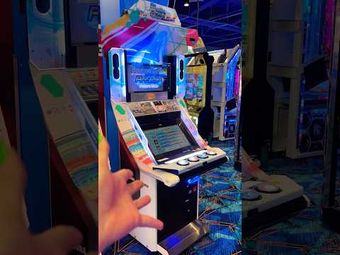 Round1 finally opened up in San Diego! #round1 #rhythmgame #arcade