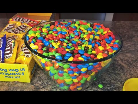 Buying New American M&M's Chocolate Candy