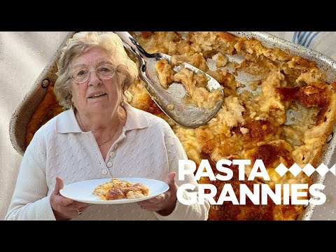 Discover this cheesy lasagna from Sardinia! | Pasta Grannies