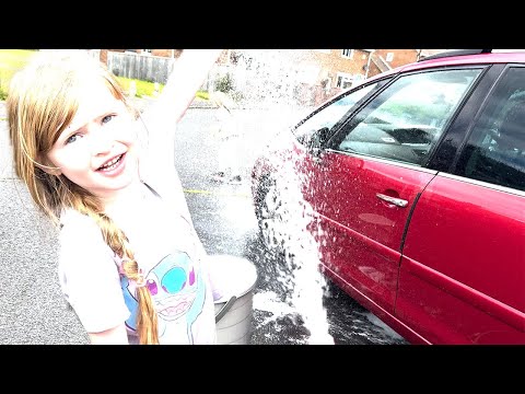 BACKYARD CAR WASH DAY!! family weekend routine with water and milkshakes at the farm!