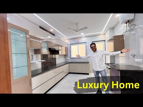 सुंदर Luxury Home आपके लिए देहरादून शहर में - Best Interior, 2200 SqFt Luxury Flat Sale in GMS Road