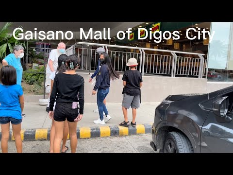 Christmas shopping in Digos City, Philippines at the Gaisano Mall