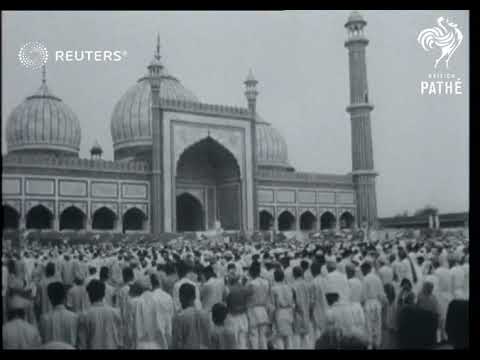 The festival of Eid al-Adha celebrated at theJama Masjid, the principal mosque of Old Delhi (1957)