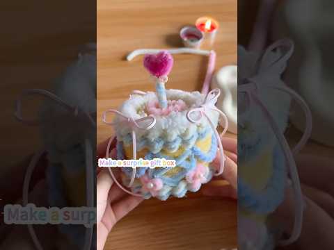 Gift box diy in pipe cleaner #handmade #diy #gift #diyflower #diycrafts #flowercraft #flower #fyp