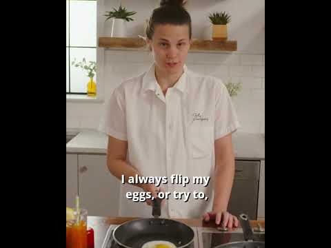 How to Flip a Fried Egg Without a Spatula