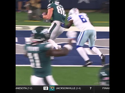 Dallas Goedert catches for a 14-yard Touchdown vs. Dallas Cowboys