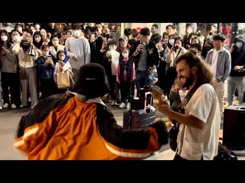 Busking in Korea I met this amazing Dancer - Audience loves the vibe