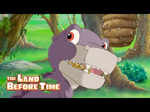 Chomp Eats Some Buzzy Bees! 🐝 😲 | The Land Before Time