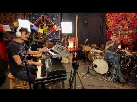 Sun Rai feat. Matt Chamberlain - Know Somebody [Live @ Studio Delux]