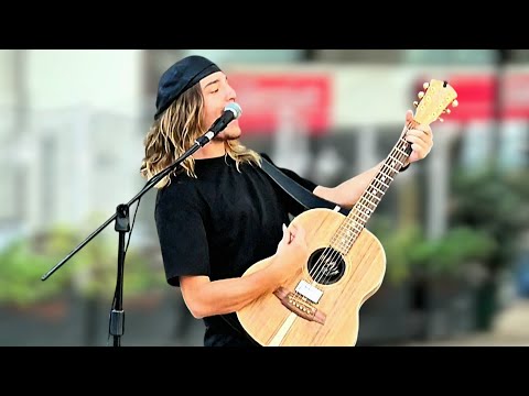 "Where Is My Mind?" | Guitarist Captivates Crowd with IIMPRESSIVE Skill #amazing #guitarist #busker