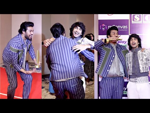 Babil Khan Excited Goes Running And Hug Shantanu Maheshwari At Screenxx Summit And Awards 2024