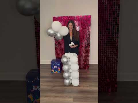 Christmas Balloon Decor. Balloon Shimmer Walls. Shimmer Wall Decoration. Balloon tutorial. Christmas