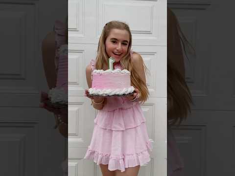 CELEBRATING ONE YEAR ON TIKTOK🥳⚡️ #preppy #tiktok #youtubeshorts #shorts #annafaye #pink