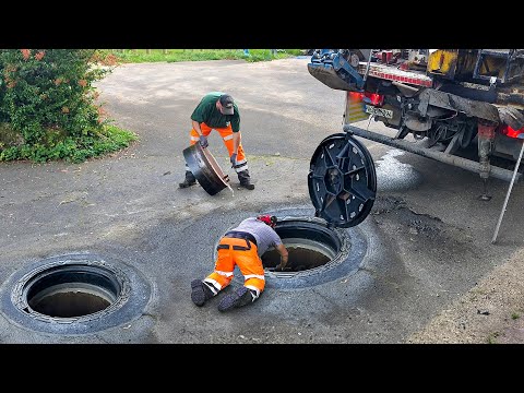 Crazy German Technology to Repair Massive Street Manholes