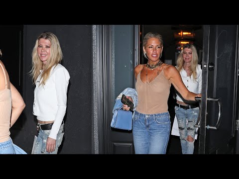 Actress Tara Reid Is All Smiles As She Grabs Dinner With Her Friend in LA!