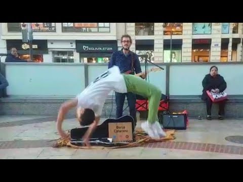 Dance with Backflip on the street - Borja Catanesi