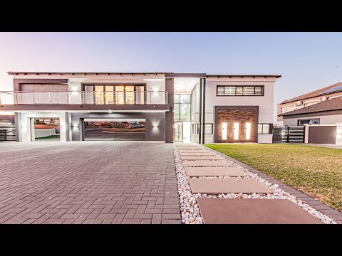 5 bedroom golf estate house for sale in Blue Valley Golf Estate | Pam Golding Properties