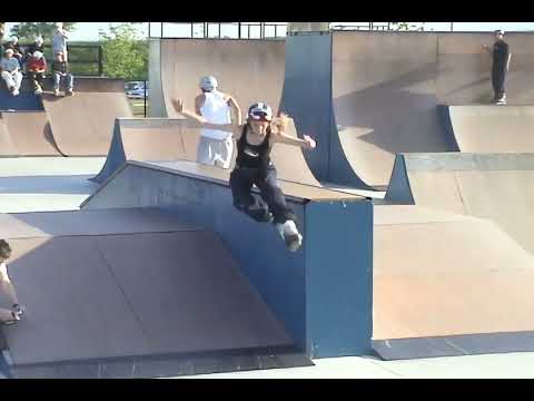 Toronto Skate Battle TSB VAUGHAN SKATEPARK 2005 maybe?