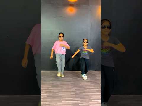 Gore gore mukhde pe kala kala chashma 🕶 Dance | Ishq Vishq Rebound #dance #trending #viral #shorts