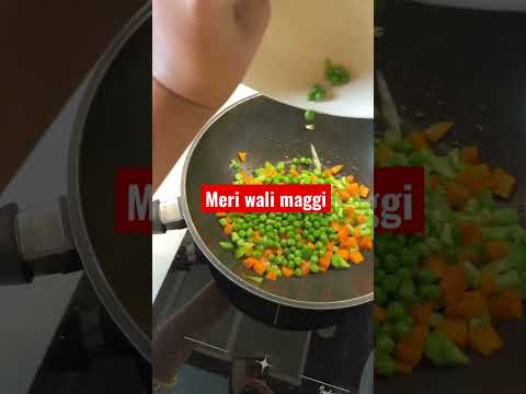 Meri wali maggi #maggirecipe #maggisnacks #maggichallenge #ytshorts