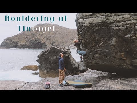 Bouldering at Tintagel in the Rain | South West Roadtrip Vlog 3