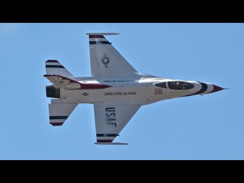 USAF Thunderbirds Sneak Passes!