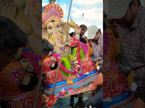 Ganesh lifting with hands visarjan  #ganesh #ganpati #ganpatibappamorya #bappa #shorts #gana