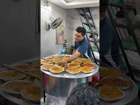 Super Fast Haleem seller of Vadodara😳|| #shortsfeed  #streetfood  #shorts #viral #haleem #youtube