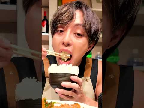 【ASMR】爆裂に美味い深夜飯をイケメンが大食い。＃asmr #大食い＃モッパン